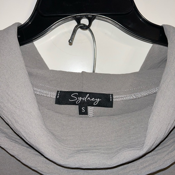 Sydney USA Gray 100% Polyester Matching Set Cowl Neck Top and Pants NWOT - Picture 2 of 8